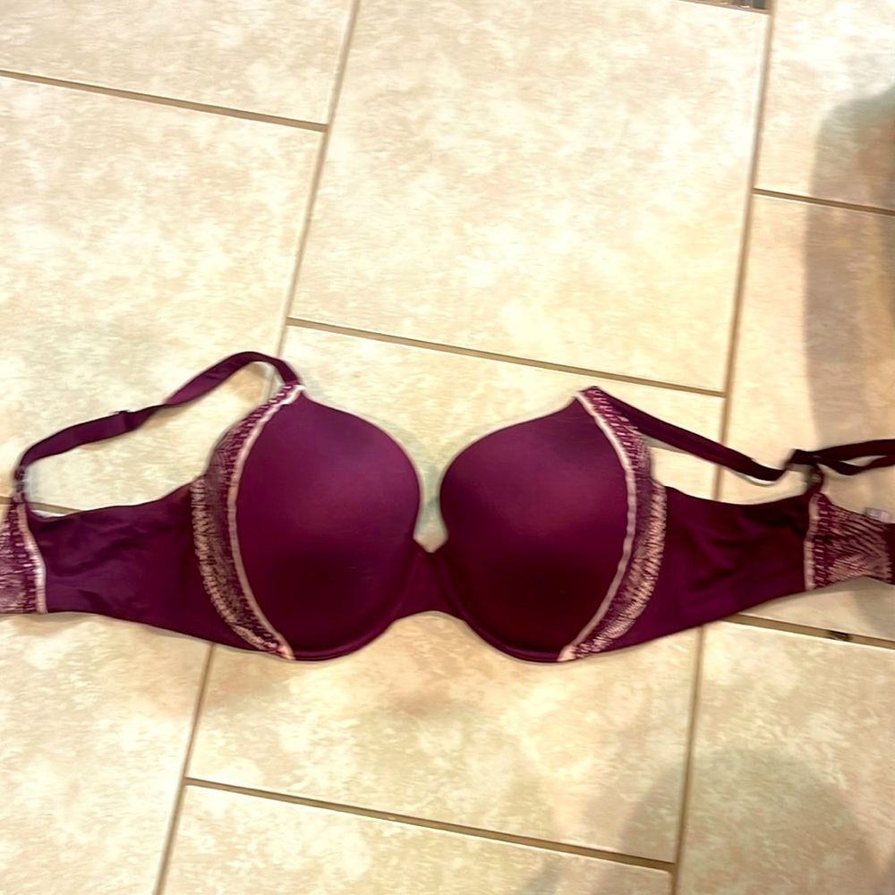 Victoria’s Secret body by Victoria aligned perfect coverage